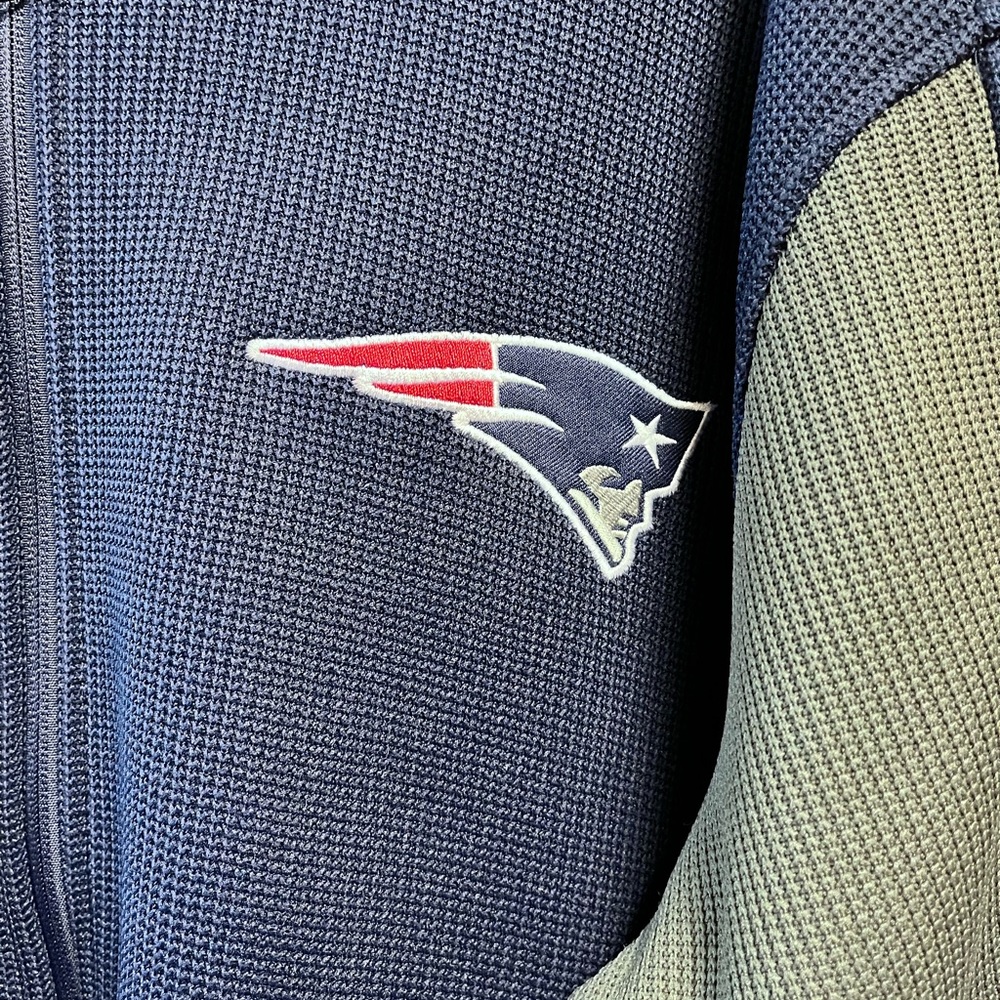 NFL Patriots Jacket - Picture 3 of 6